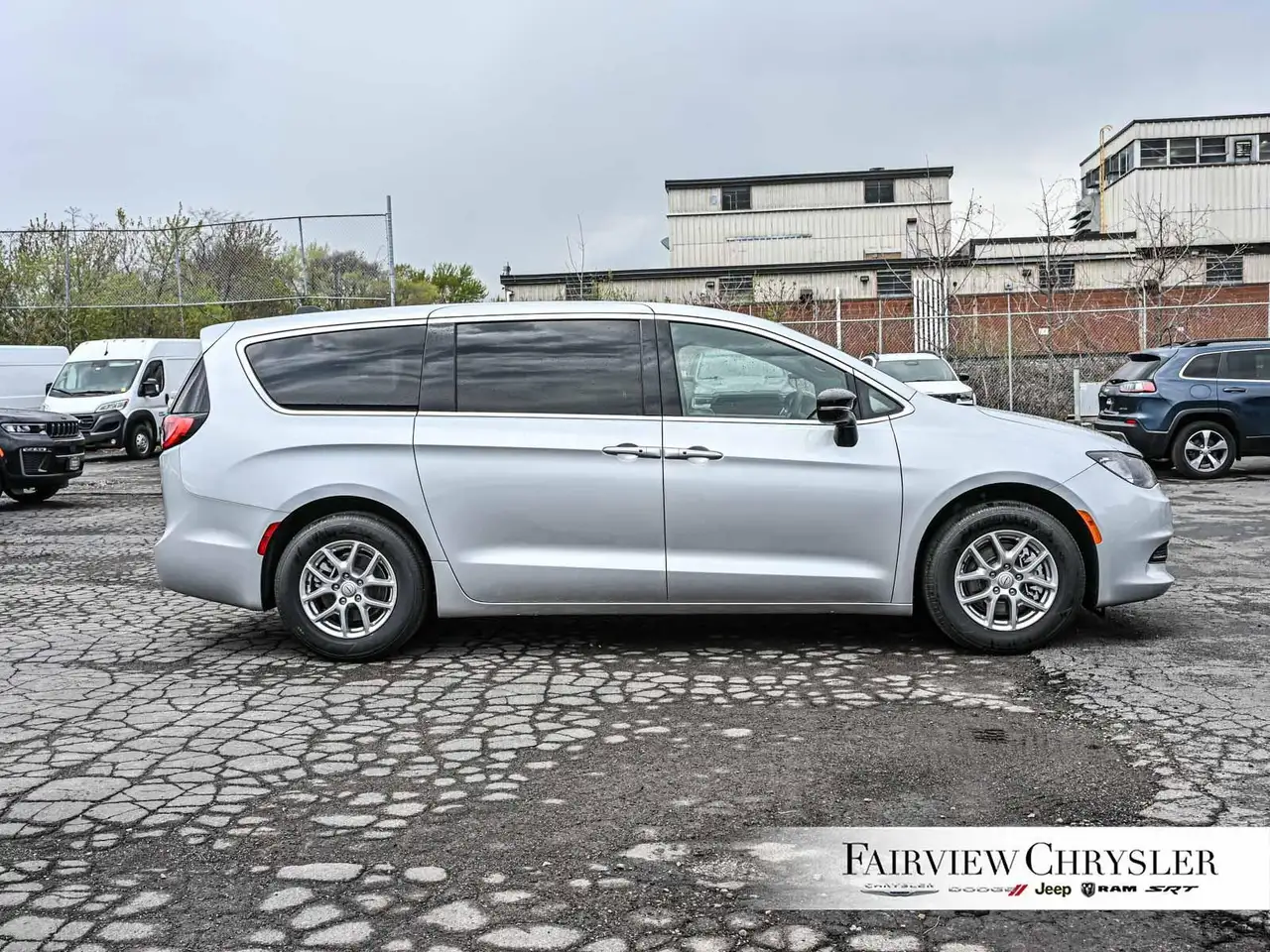 Chrysler Grand Caravan снимка Chrysler Grand Caravan