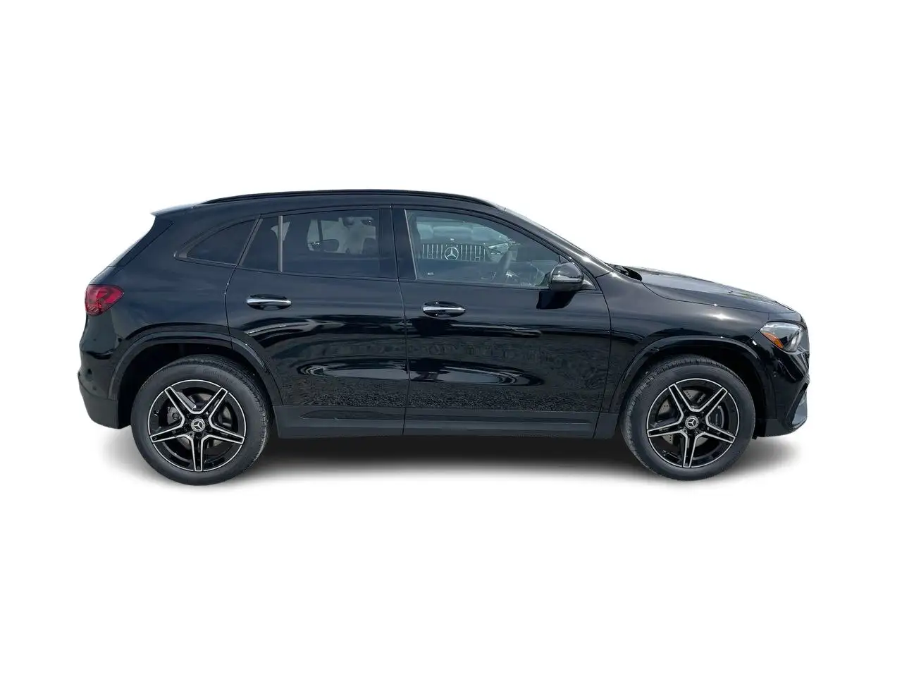 Mercedes-Benz GLA снимка Mercedes-Benz GLA