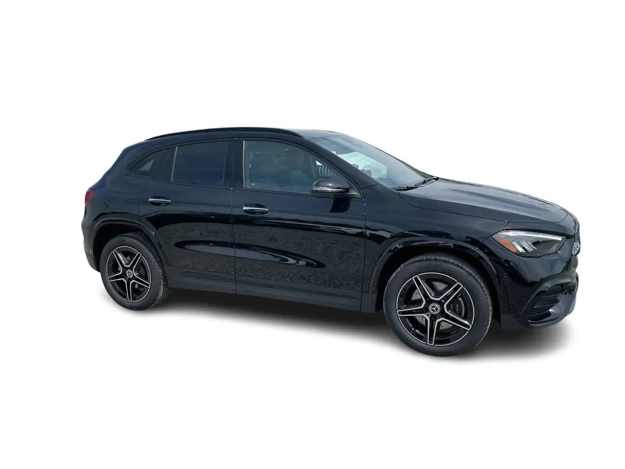 Mercedes-Benz GLA снимка Mercedes-Benz GLA