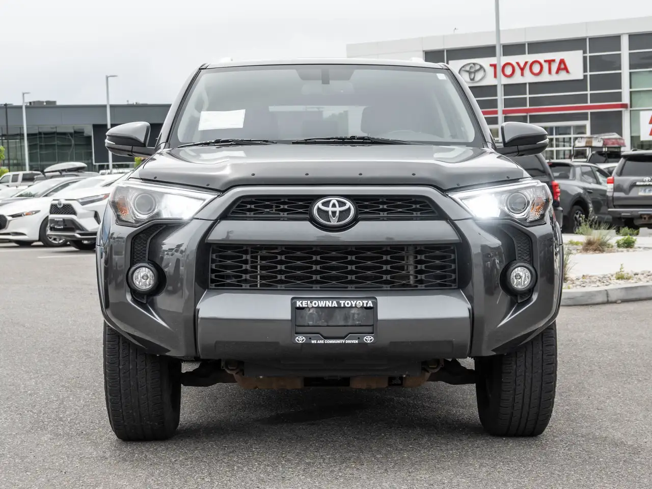 Toyota 4-Runner снимка Toyota 4-Runner