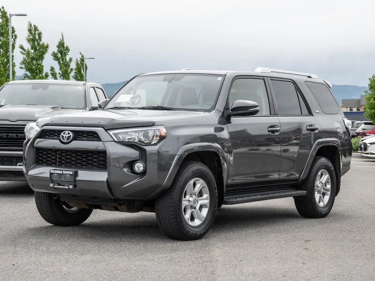 Toyota 4-Runner снимка Toyota 4-Runner