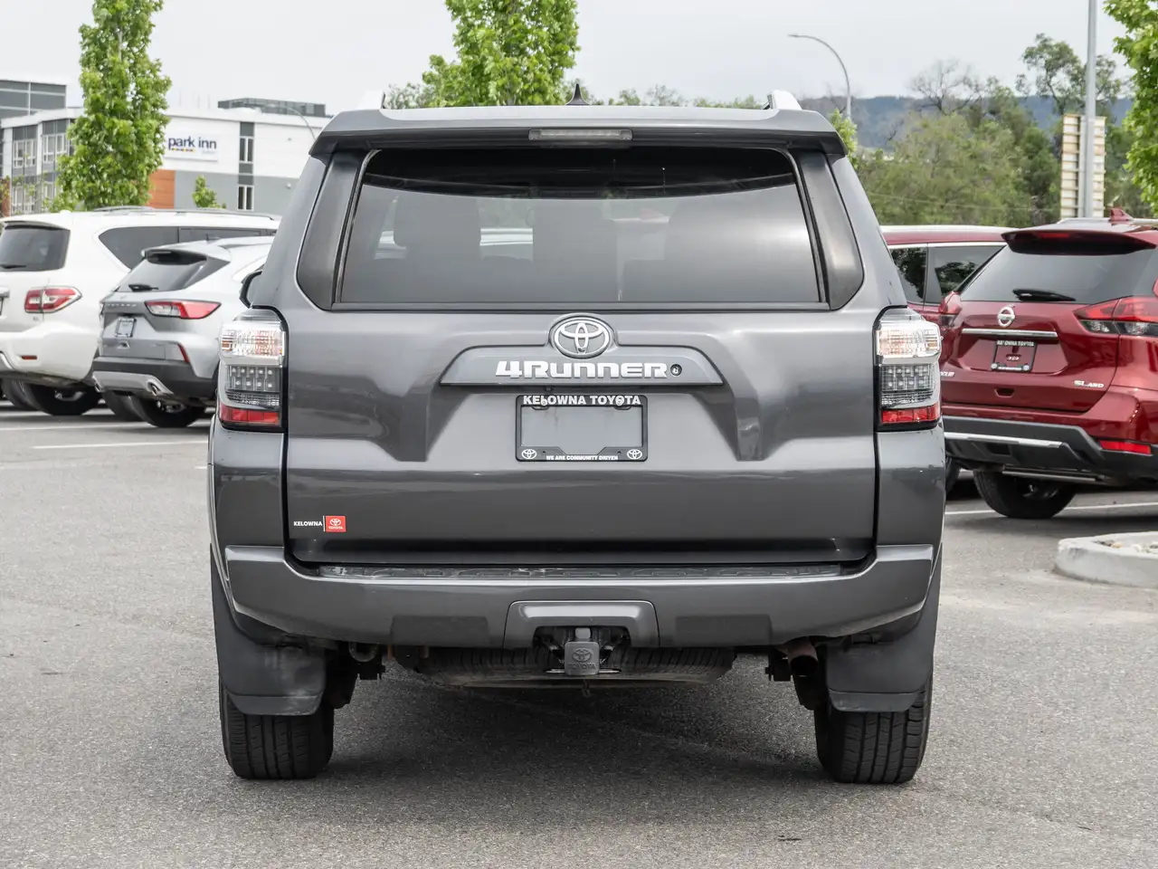 Toyota 4-Runner снимка Toyota 4-Runner