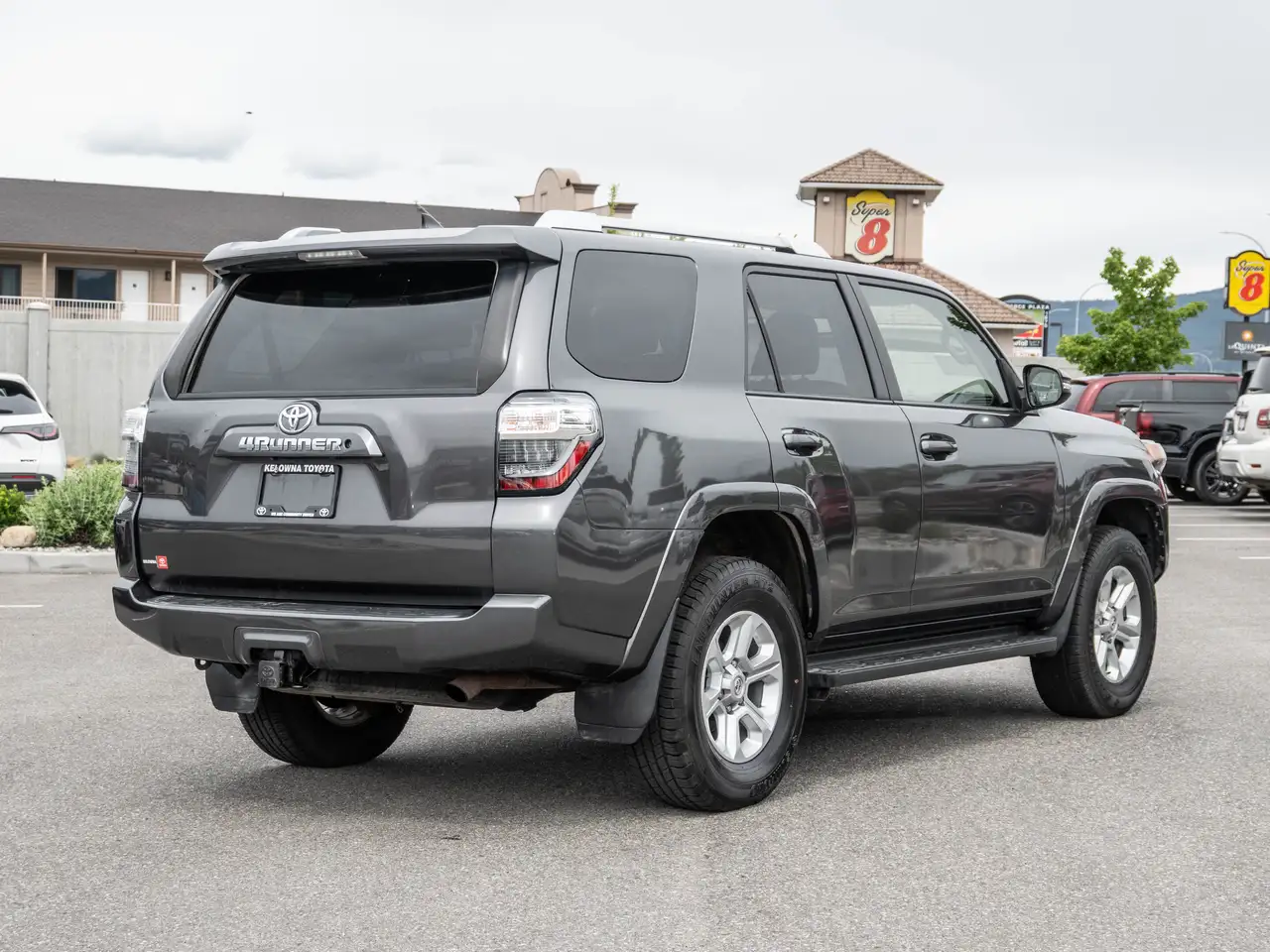 Toyota 4-Runner снимка Toyota 4-Runner