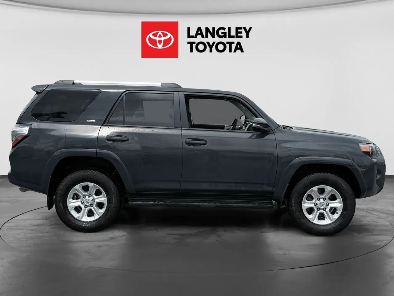 Toyota 4-Runner снимка Toyota 4-Runner