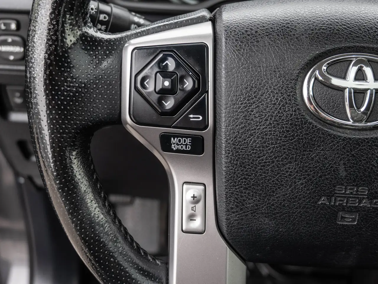 Toyota 4-Runner снимка Toyota 4-Runner
