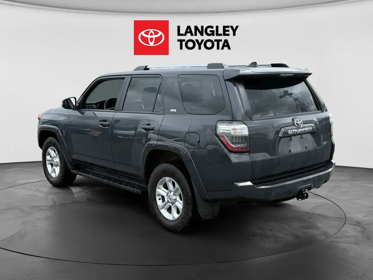 Toyota 4-Runner снимка Toyota 4-Runner