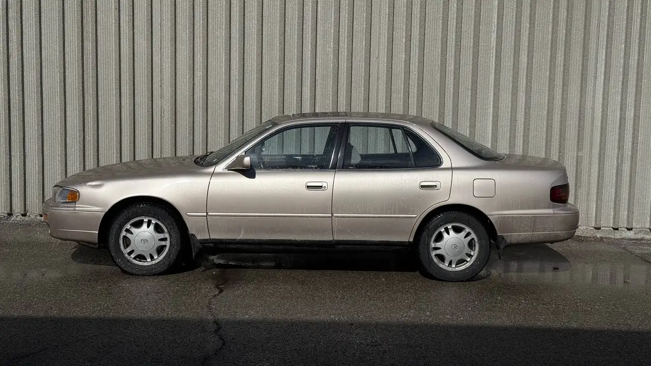 Toyota Camry снимка Toyota Camry
