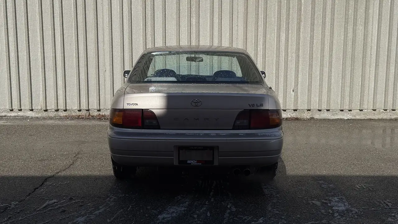 Toyota Camry снимка Toyota Camry
