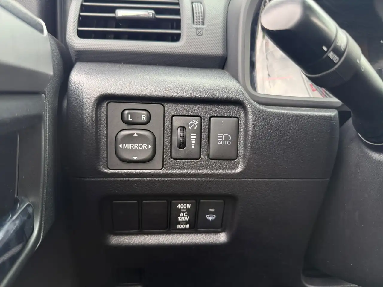Toyota 4-Runner снимка Toyota 4-Runner