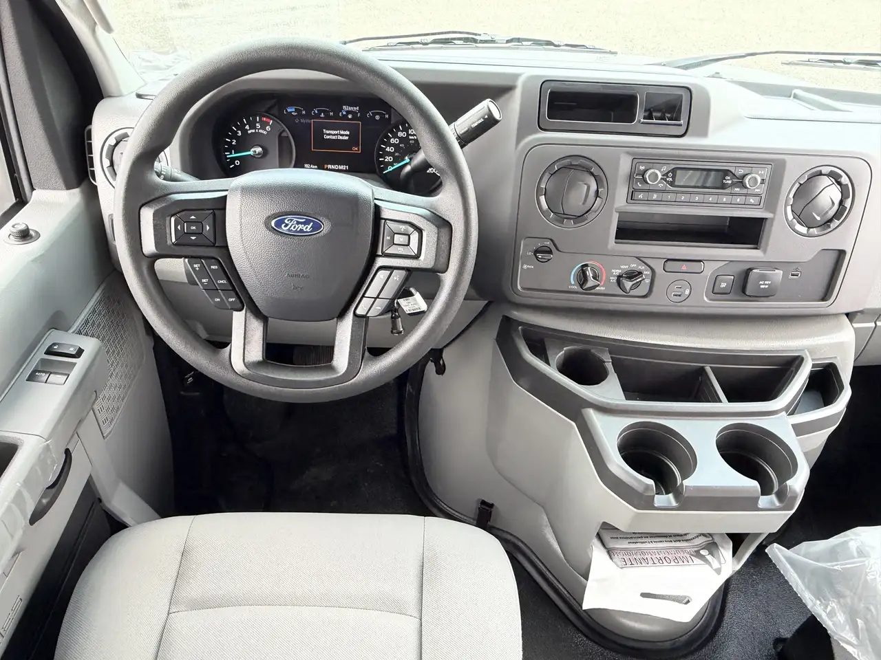Ford E-Series Cutaway снимка Ford E-Series Cutaway
