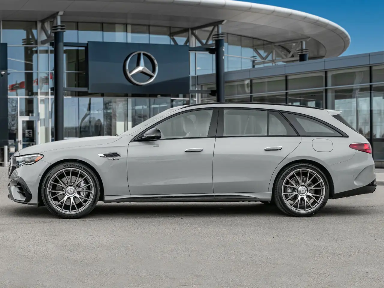 Mercedes-Benz E-Class photo Mercedes-Benz E-Class