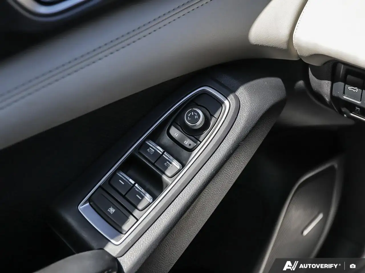Subaru Ascent снимка Subaru Ascent