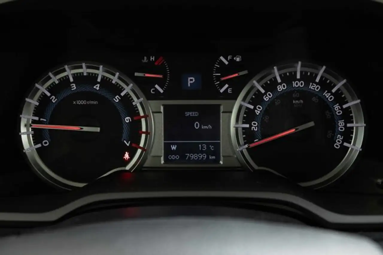 Toyota 4-Runner снимка Toyota 4-Runner