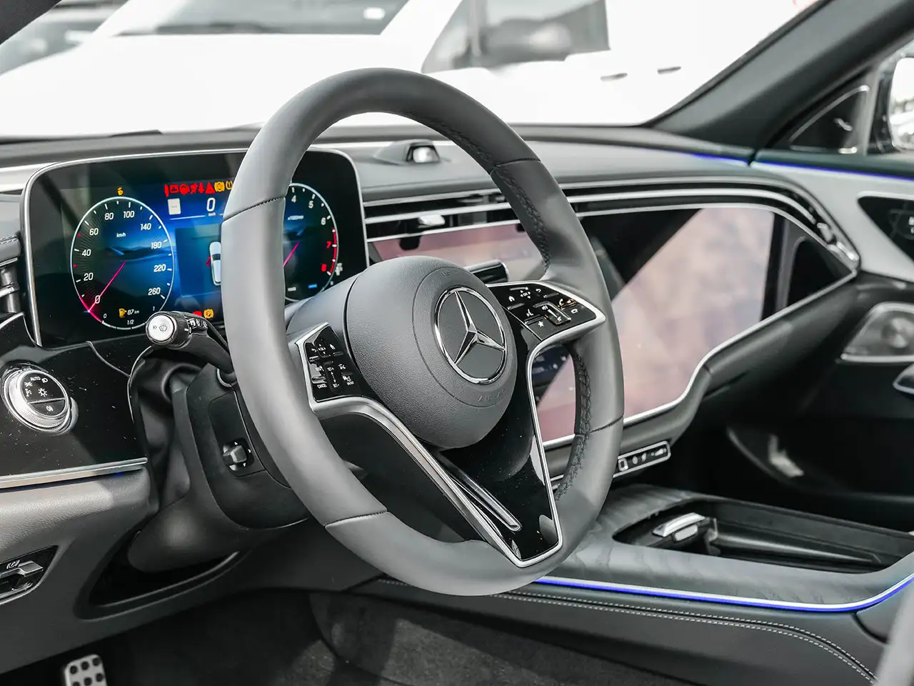 Mercedes-Benz E-Class fotografie Mercedes-Benz E-Class