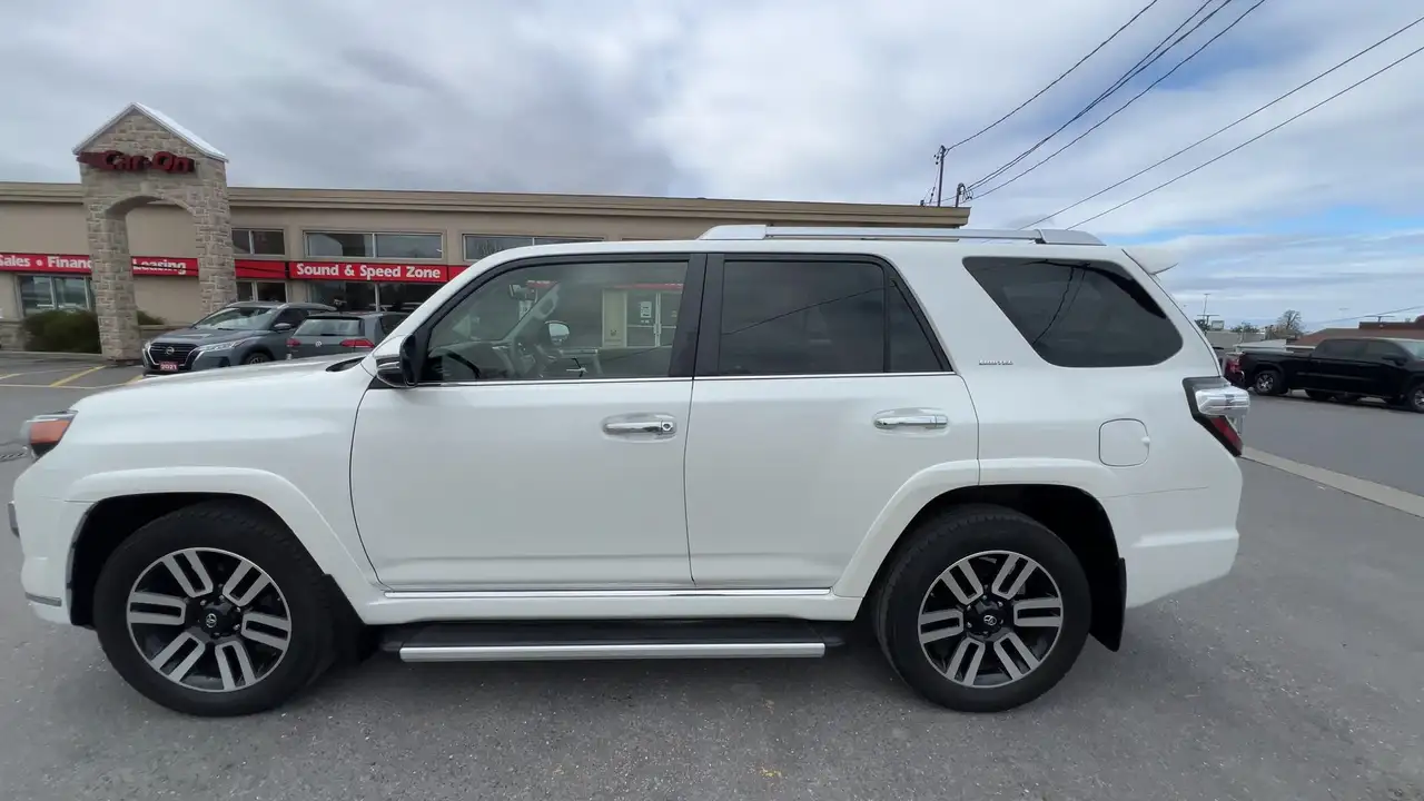 Toyota 4-Runner снимка Toyota 4-Runner