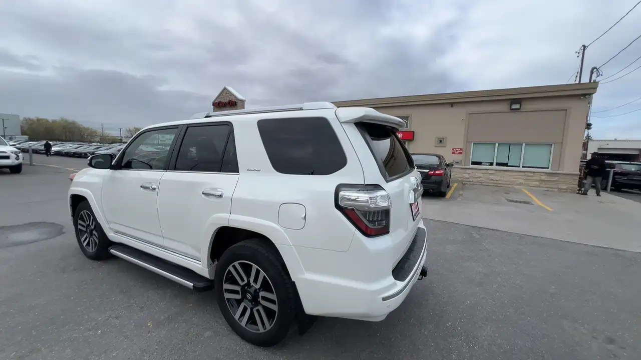 Toyota 4-Runner снимка Toyota 4-Runner
