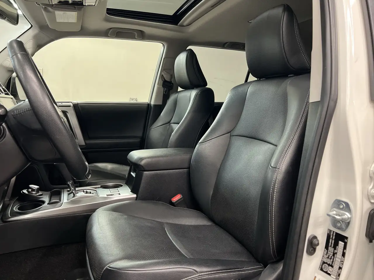 Toyota 4-Runner снимка Toyota 4-Runner