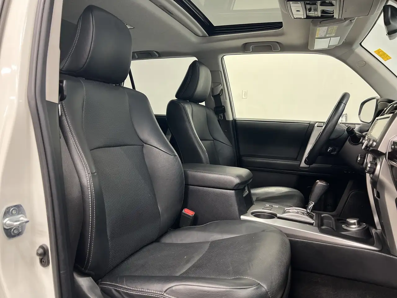 Toyota 4-Runner снимка Toyota 4-Runner