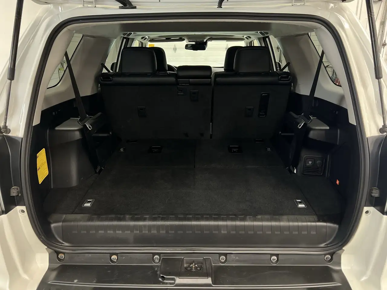 Toyota 4-Runner снимка Toyota 4-Runner