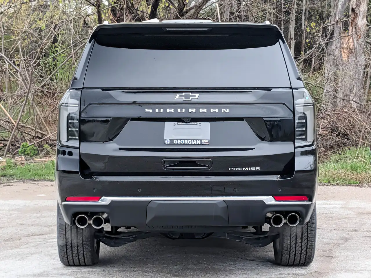 Chevrolet Suburban снимка Chevrolet Suburban