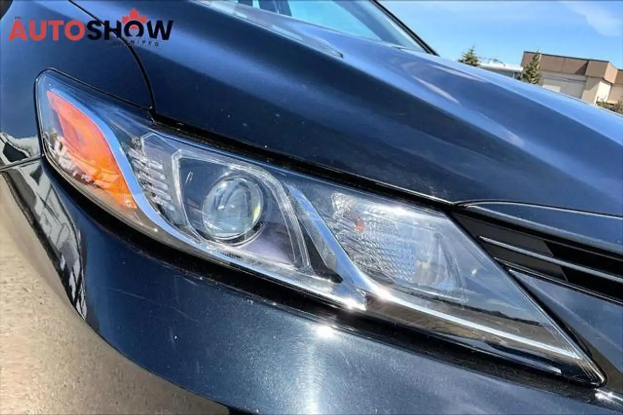 Toyota Camry снимка Toyota Camry