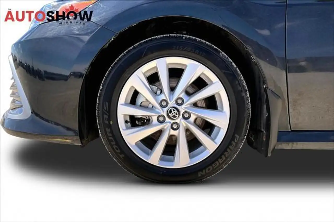 Toyota Camry снимка Toyota Camry