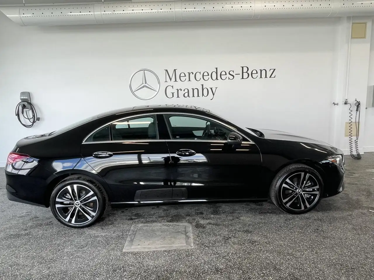 Mercedes-Benz CLA снимка Mercedes-Benz CLA