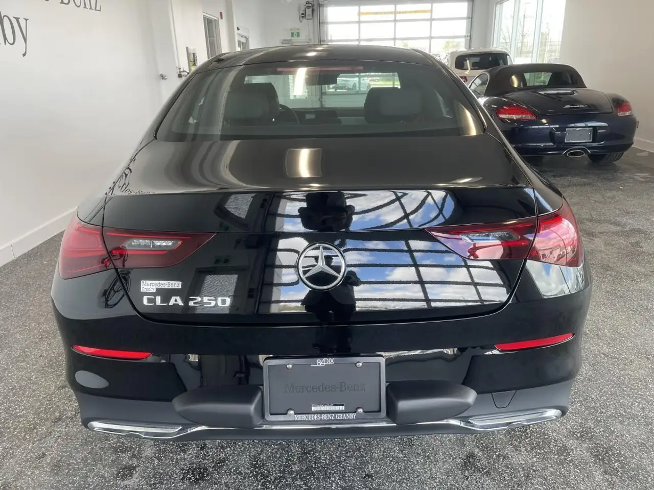 Mercedes-Benz CLA снимка Mercedes-Benz CLA