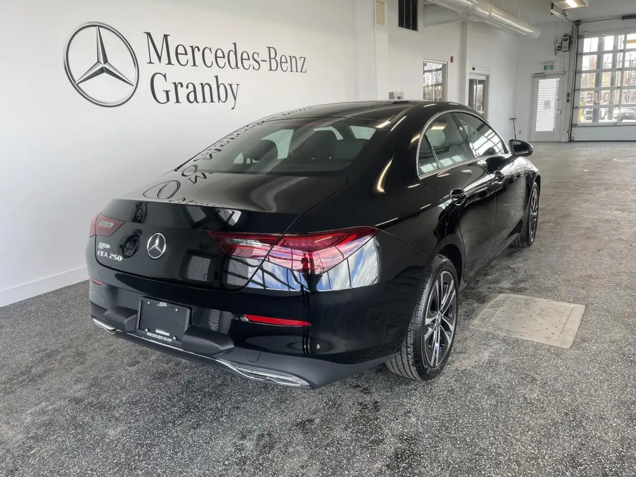 Mercedes-Benz CLA снимка Mercedes-Benz CLA