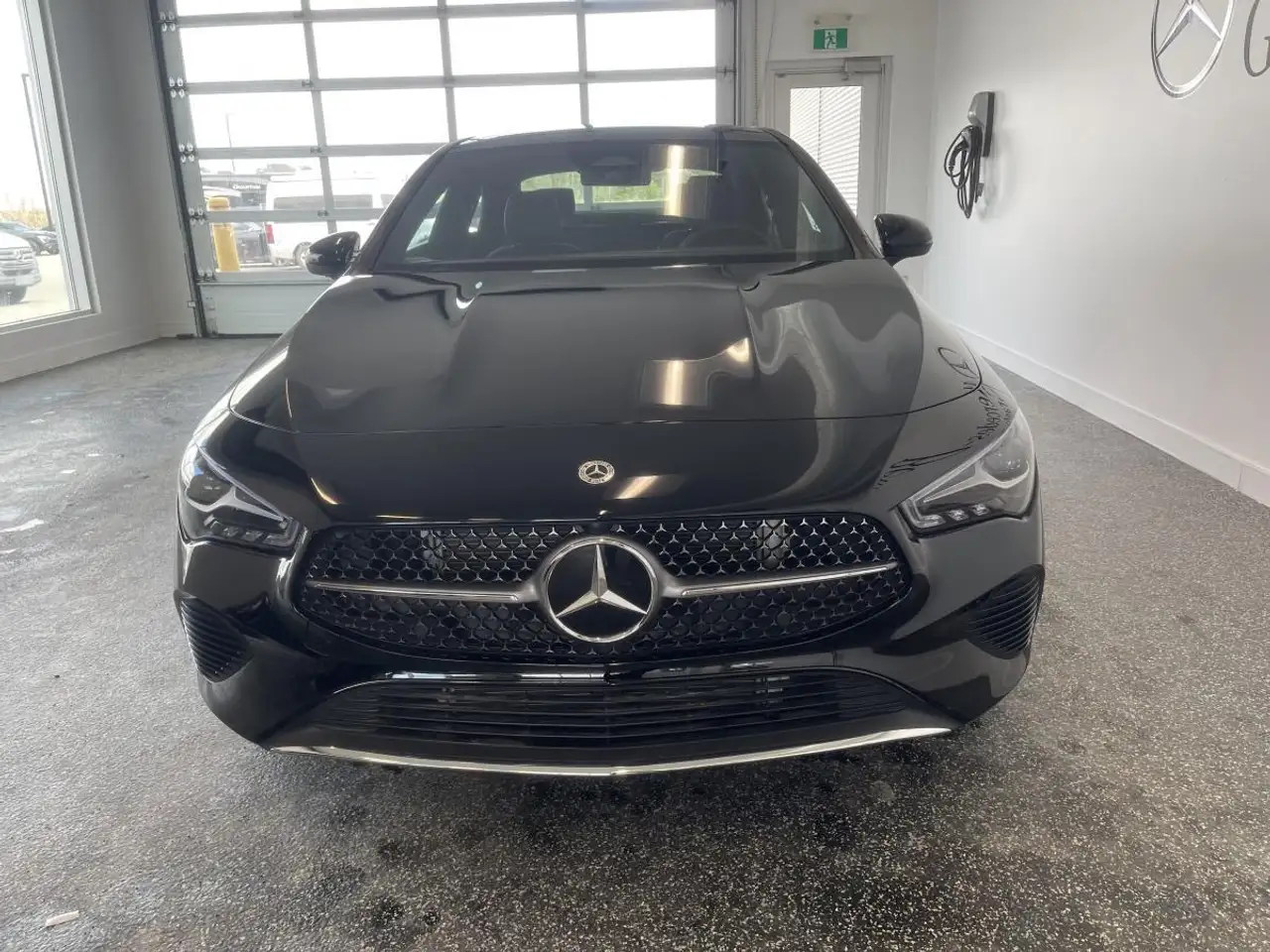 Mercedes-Benz CLA снимка Mercedes-Benz CLA