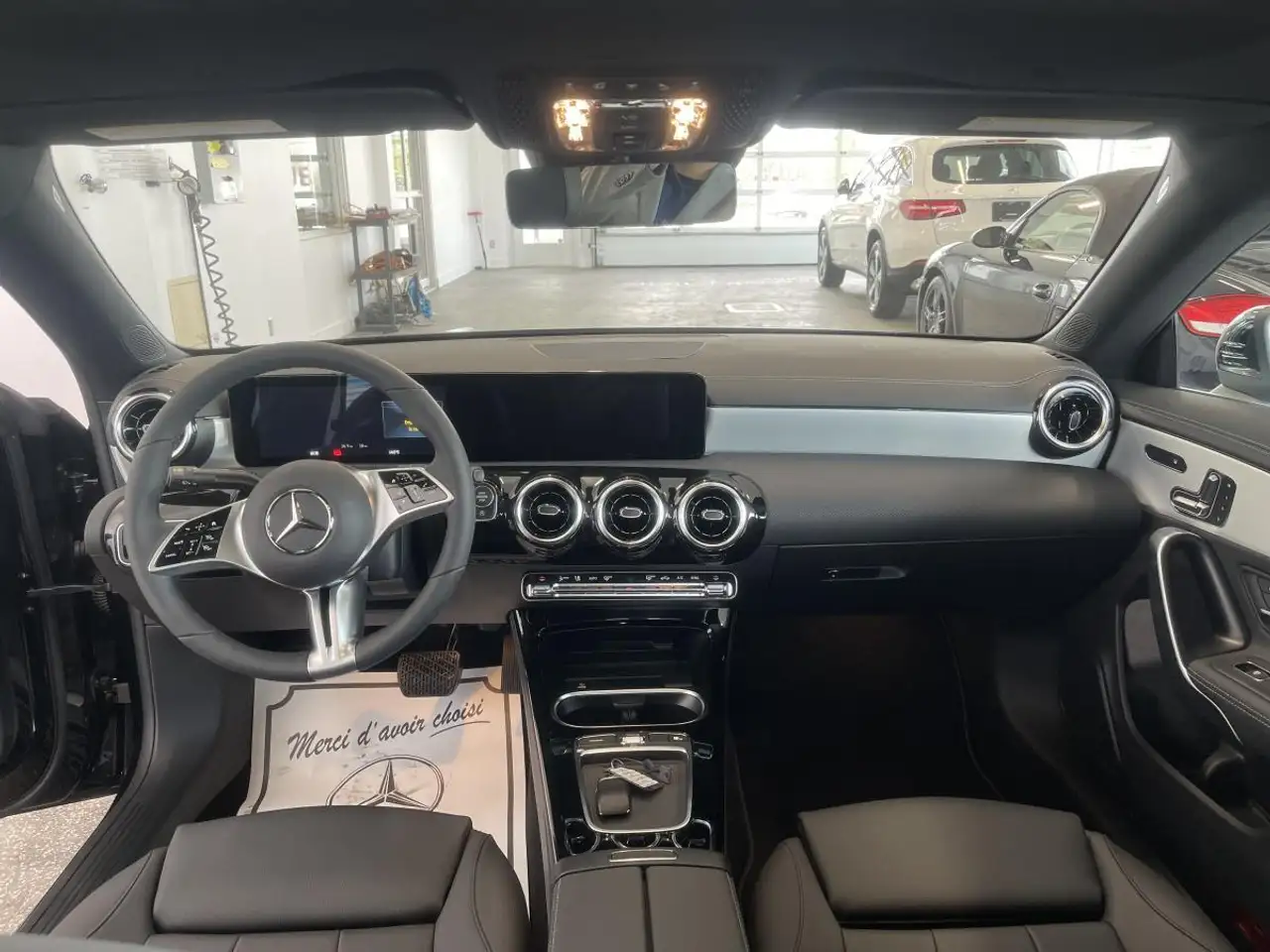 Mercedes-Benz CLA снимка Mercedes-Benz CLA
