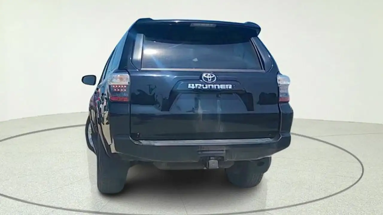 Toyota 4-Runner снимка Toyota 4-Runner