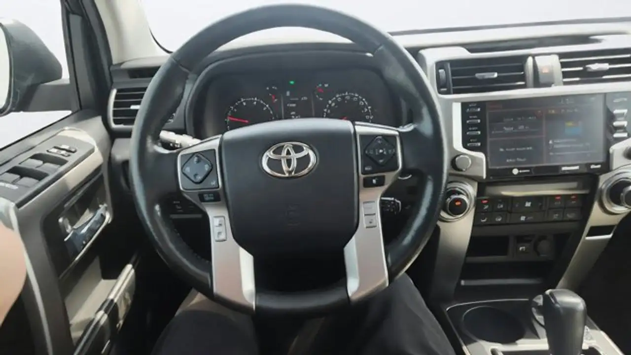 Toyota 4-Runner снимка Toyota 4-Runner
