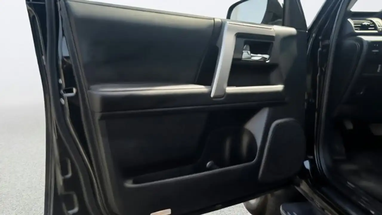 Toyota 4-Runner снимка Toyota 4-Runner