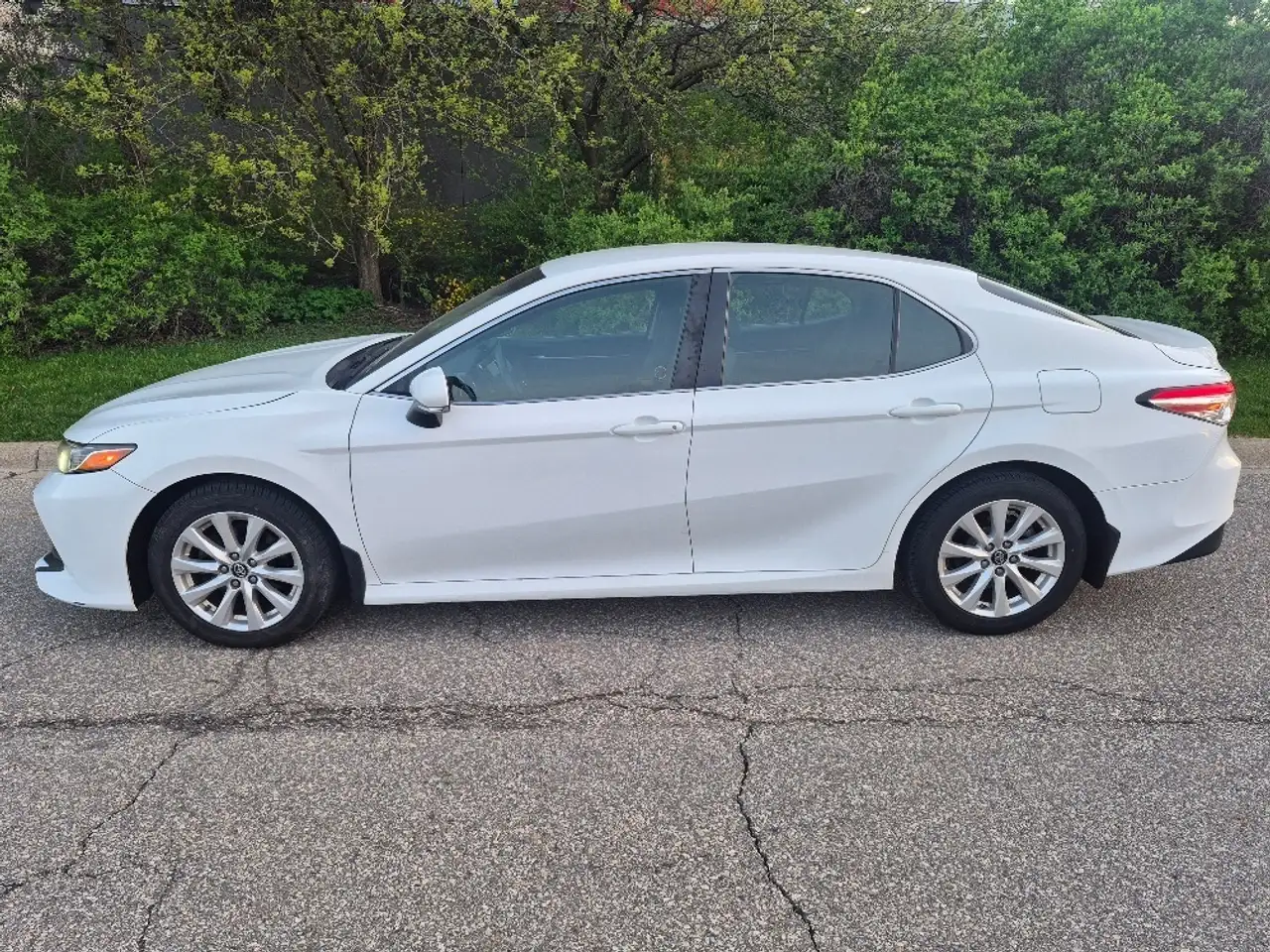Toyota Camry снимка Toyota Camry