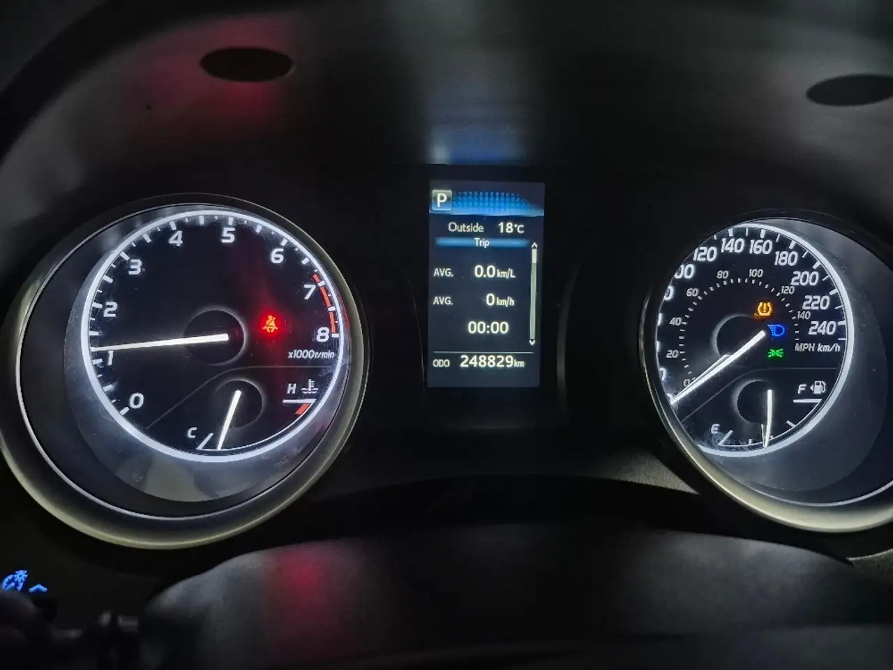 Toyota Camry снимка Toyota Camry