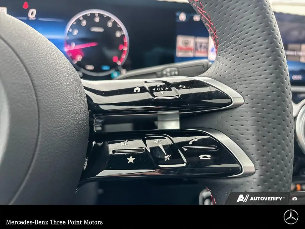 Mercedes-Benz CLA photo Mercedes-Benz CLA