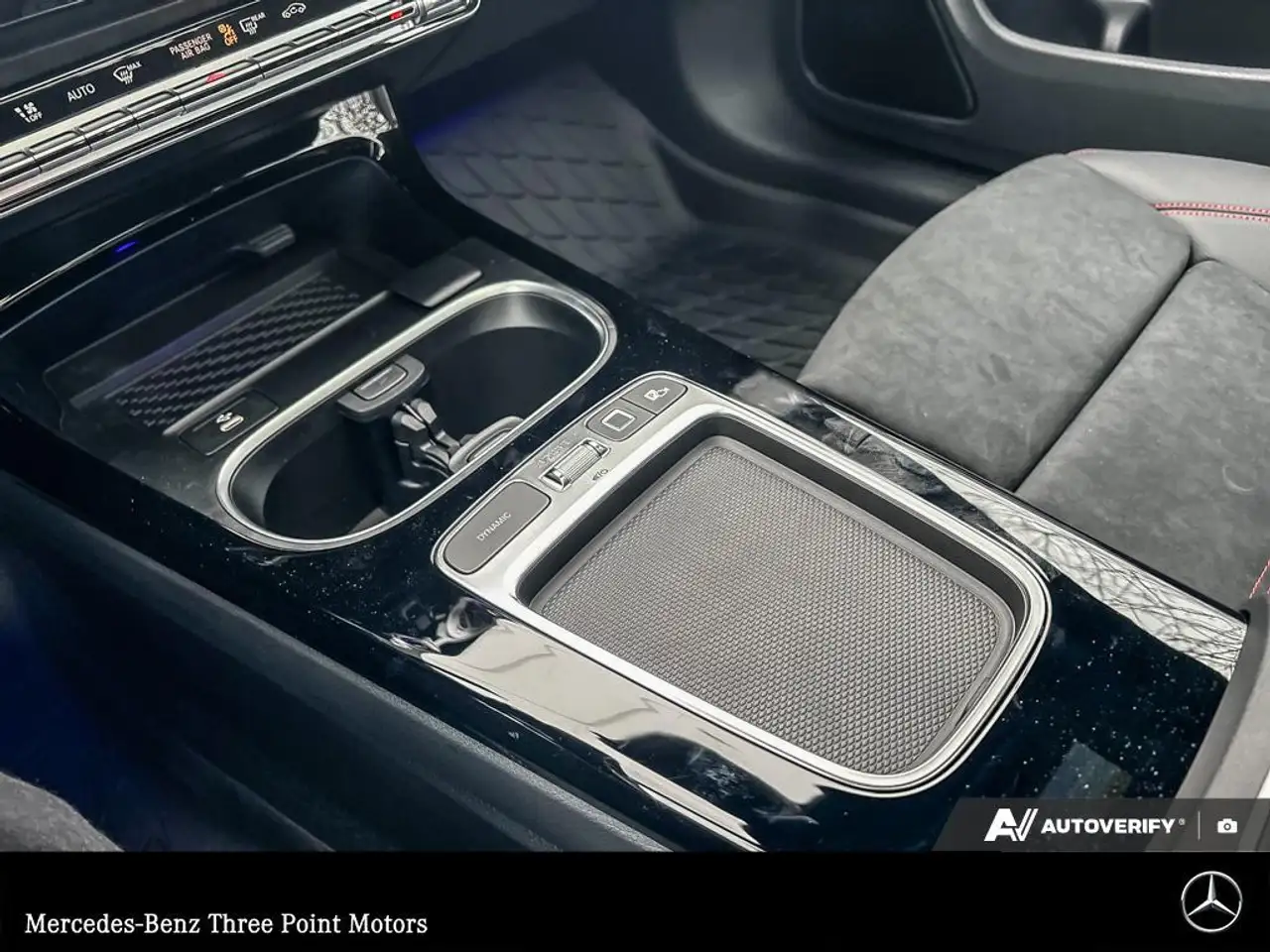 Mercedes-Benz CLA photo Mercedes-Benz CLA