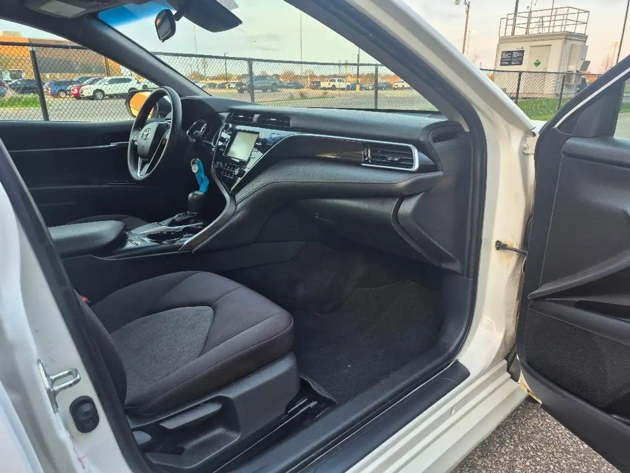 Toyota Camry снимка Toyota Camry