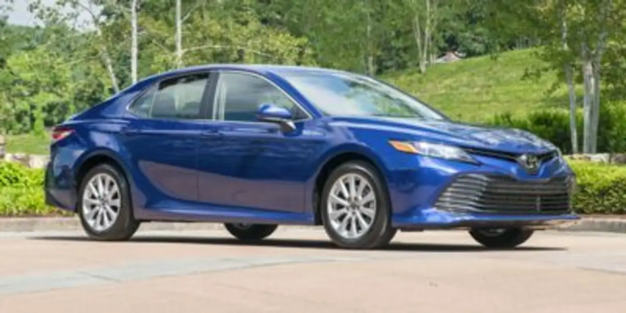 Toyota Camry снимка Toyota Camry