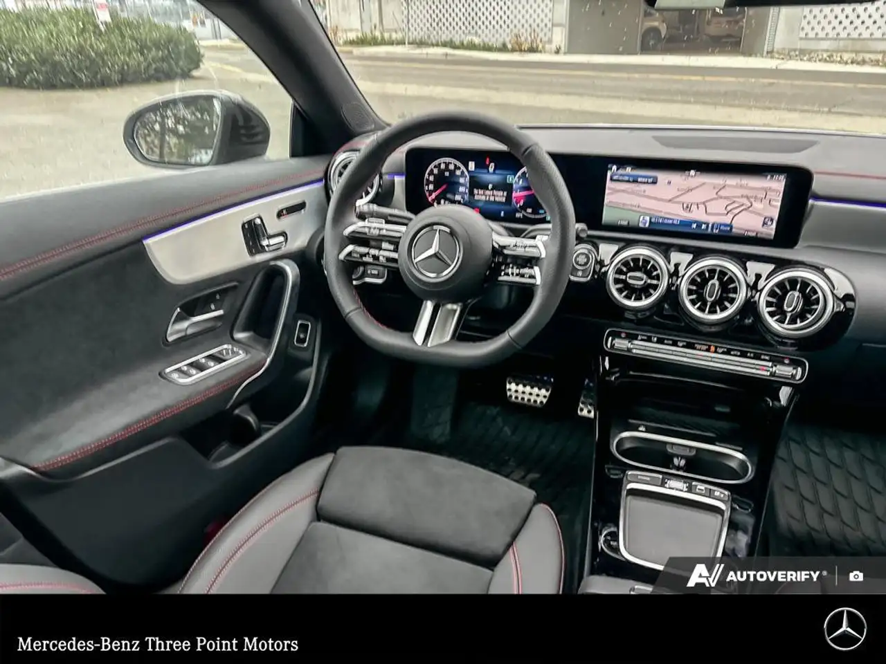 Mercedes-Benz CLA photo Mercedes-Benz CLA