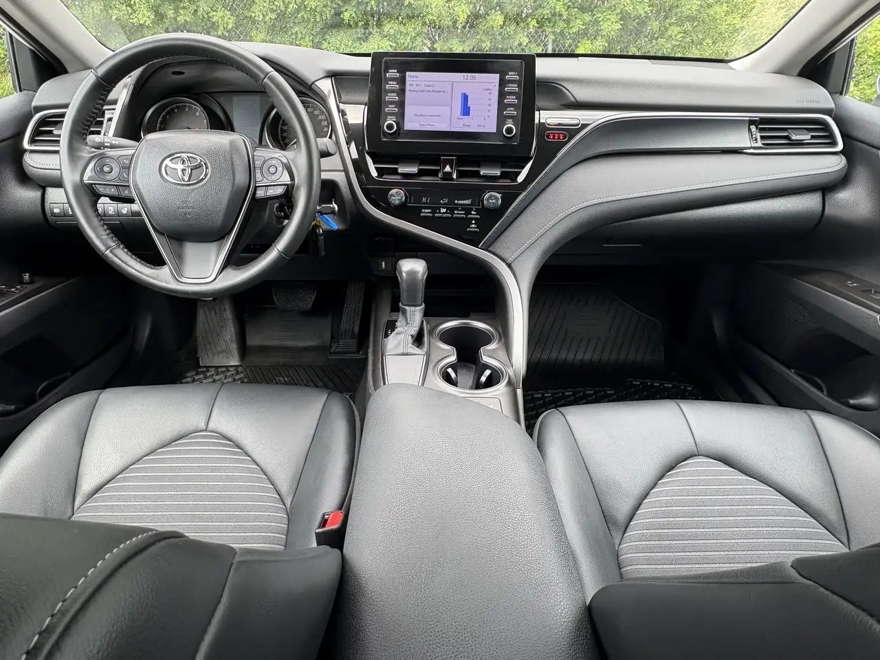 Toyota Camry снимка Toyota Camry
