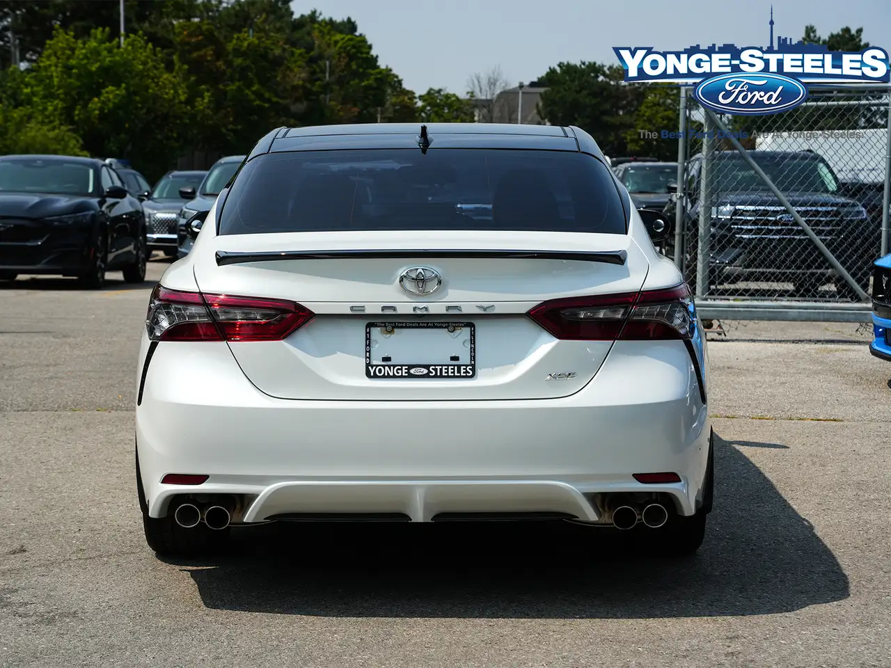Toyota Camry снимка Toyota Camry