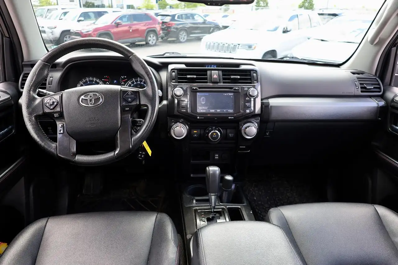 Toyota 4-Runner снимка Toyota 4-Runner