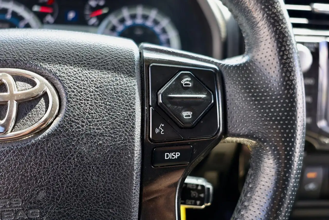Toyota 4-Runner снимка Toyota 4-Runner