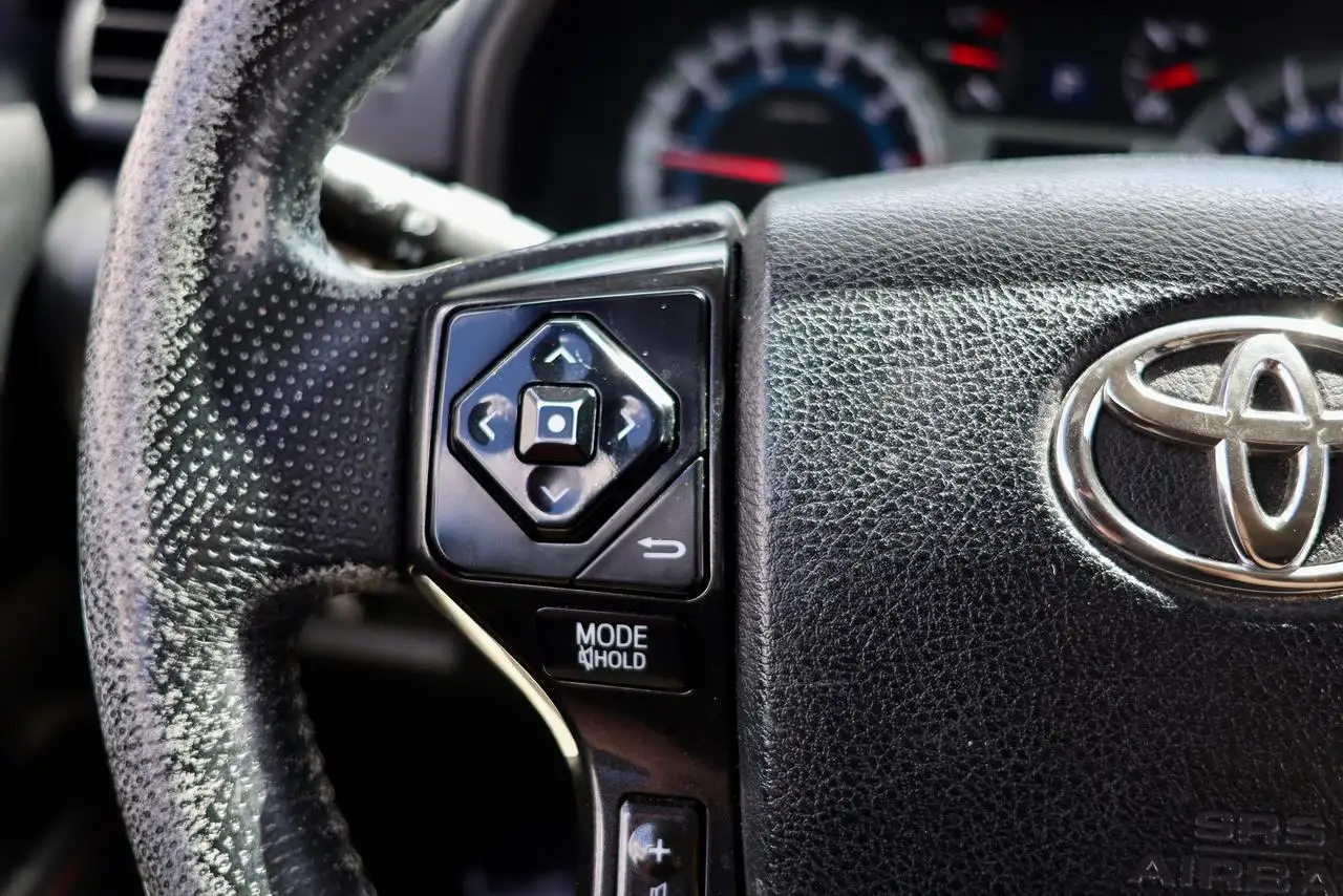 Toyota 4-Runner снимка Toyota 4-Runner