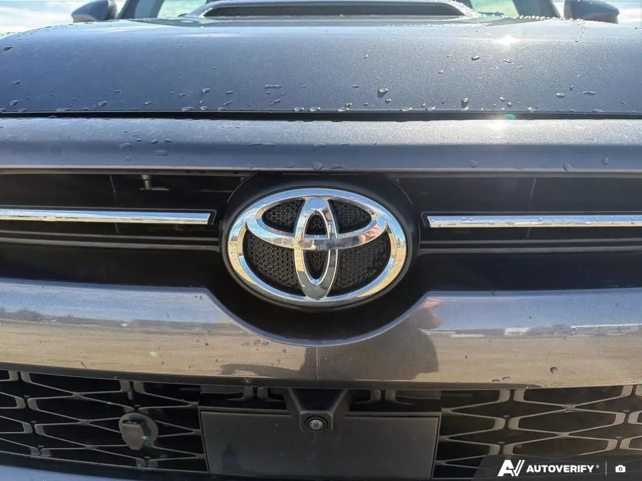 Toyota 4-Runner снимка Toyota 4-Runner
