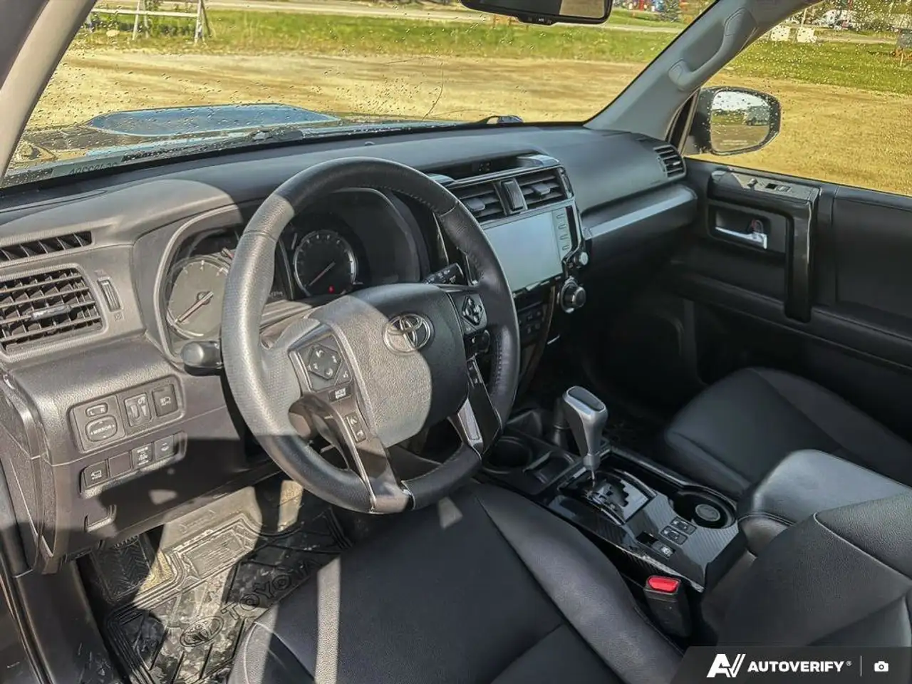 Toyota 4-Runner снимка Toyota 4-Runner
