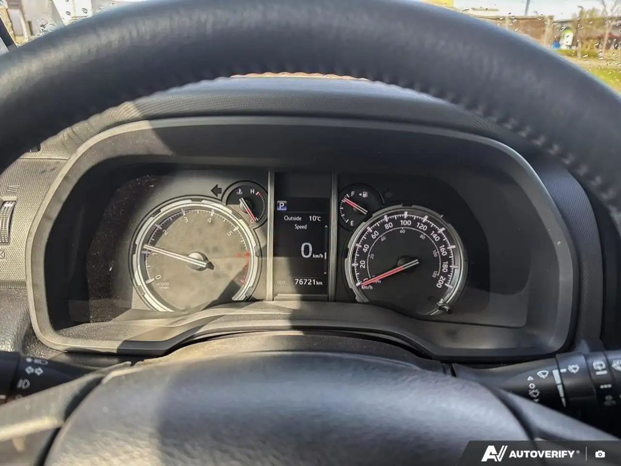 Toyota 4-Runner снимка Toyota 4-Runner