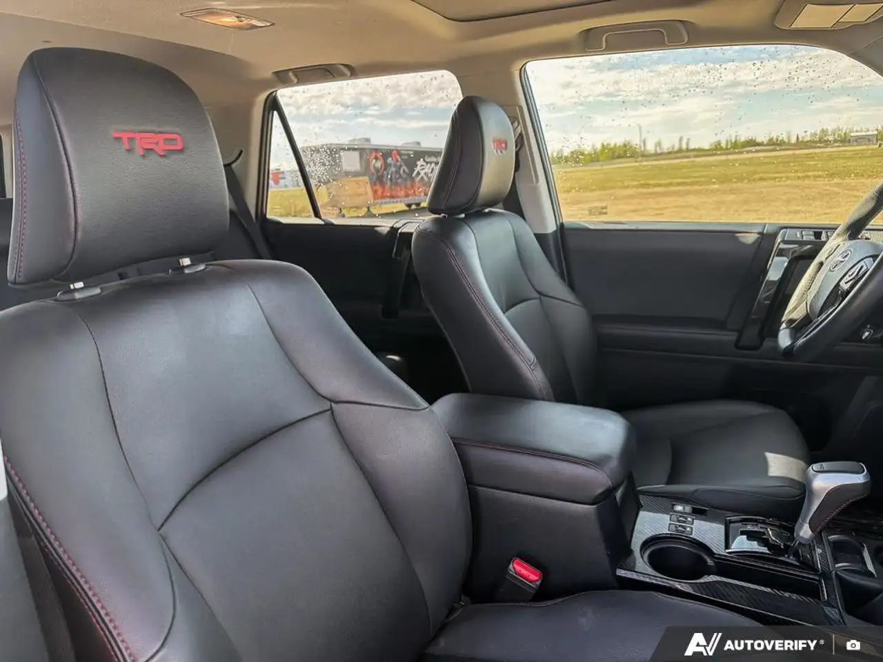 Toyota 4-Runner снимка Toyota 4-Runner